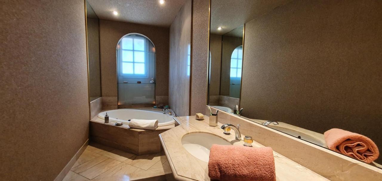 La Casa De Margarita Y Sisco, Villa Avec Piscine カルカソンヌ エクステリア 写真