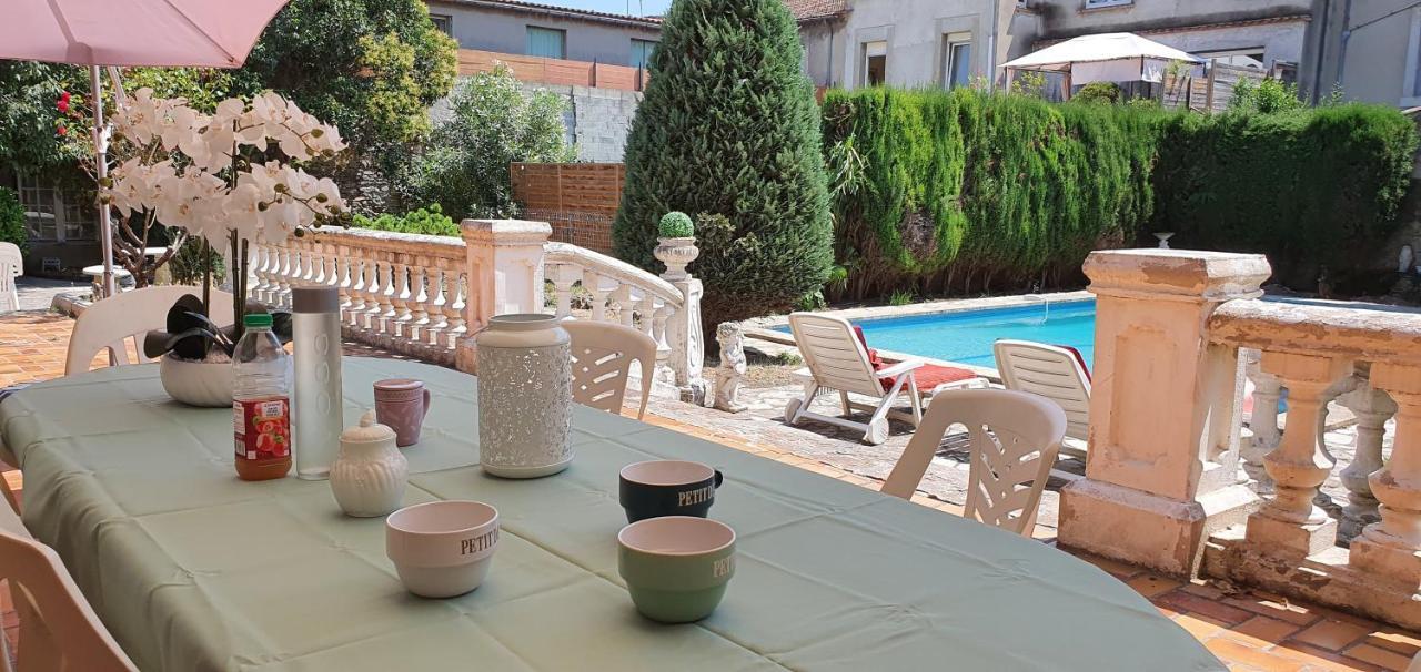 La Casa De Margarita Y Sisco, Villa Avec Piscine カルカソンヌ エクステリア 写真
